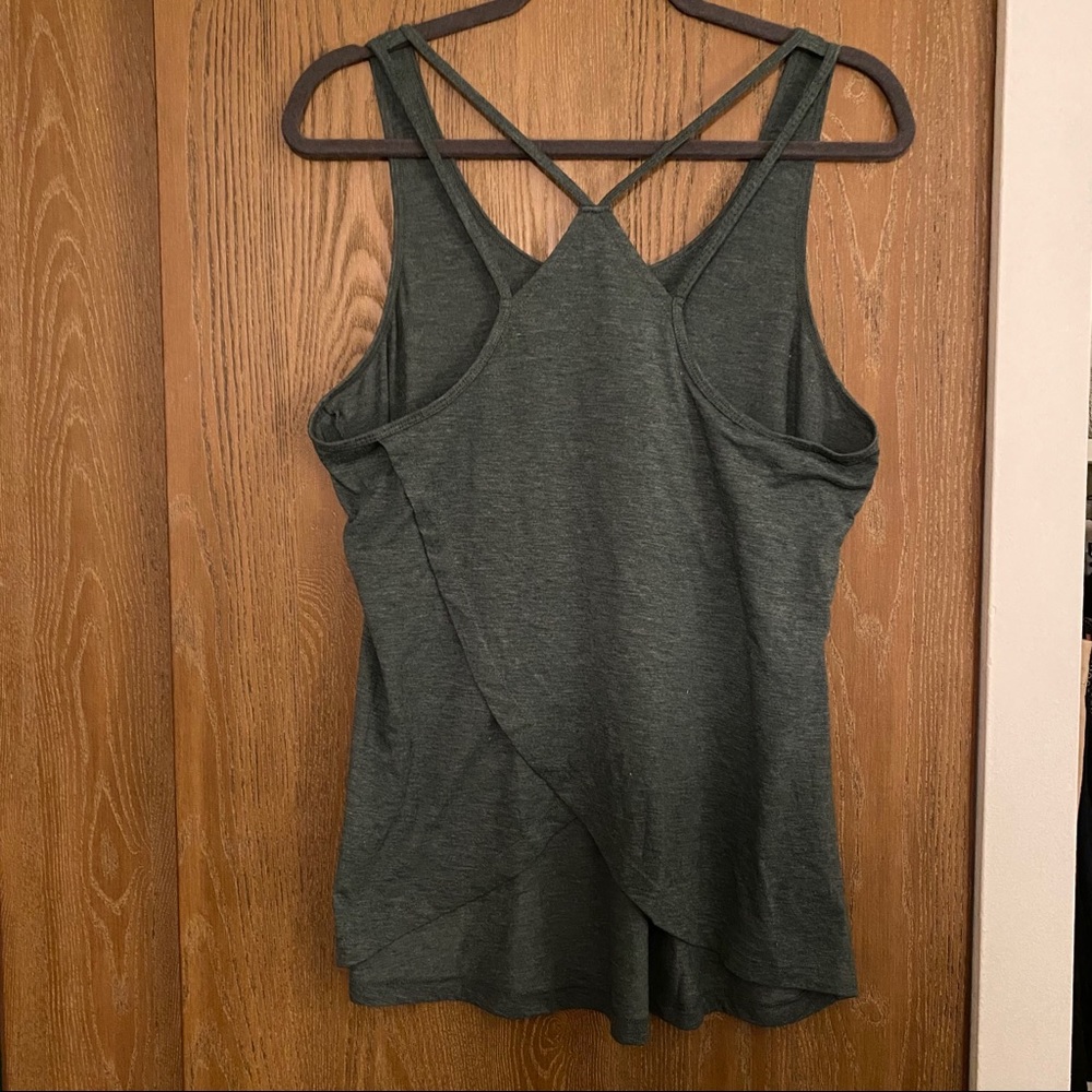 Jade Flowy Tank - Picture 2 of 3